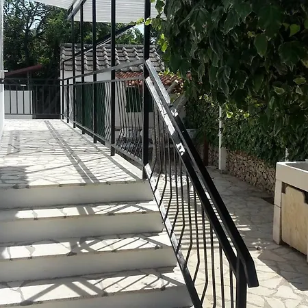 בית נופש Pomalo רוגוזניצה
